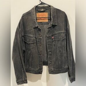Vintage Levi’s Mens Black Trucker Denim Jacket